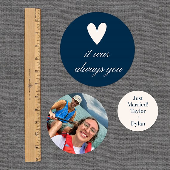 customizable text area, photo placeholder